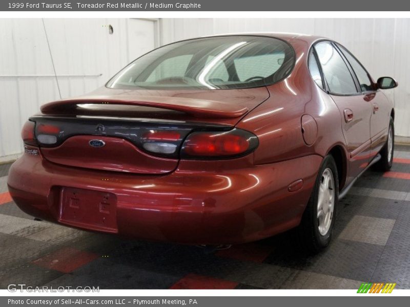 Toreador Red Metallic / Medium Graphite 1999 Ford Taurus SE