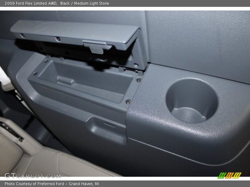 Black / Medium Light Stone 2009 Ford Flex Limited AWD