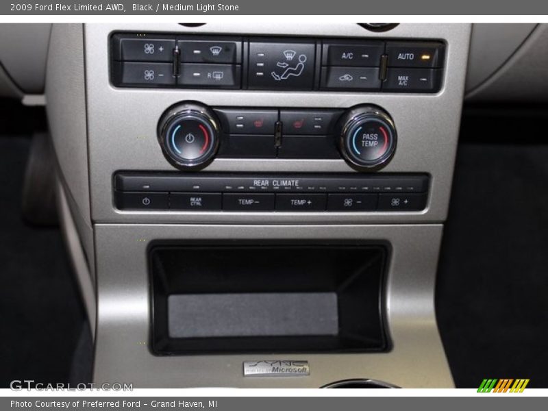 Black / Medium Light Stone 2009 Ford Flex Limited AWD