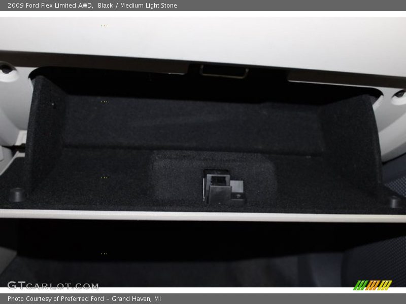 Black / Medium Light Stone 2009 Ford Flex Limited AWD