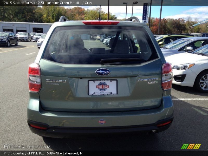 Jasmine Green Metallic / Gray 2015 Subaru Forester 2.5i