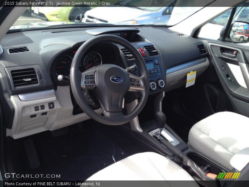 Jasmine Green Metallic / Gray 2015 Subaru Forester 2.5i