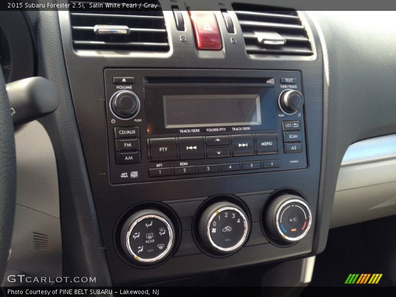 Satin White Pearl / Gray 2015 Subaru Forester 2.5i