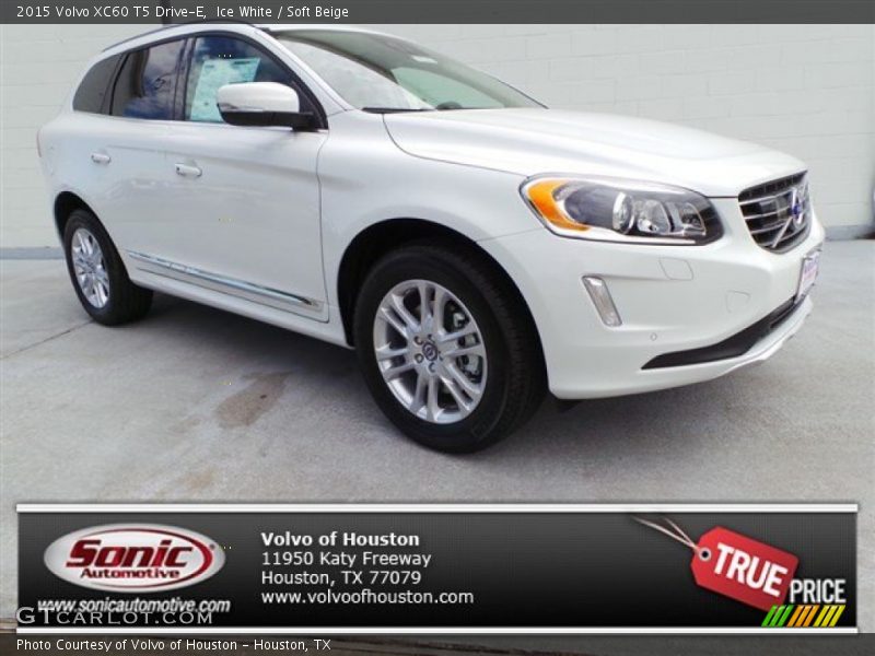 Ice White / Soft Beige 2015 Volvo XC60 T5 Drive-E