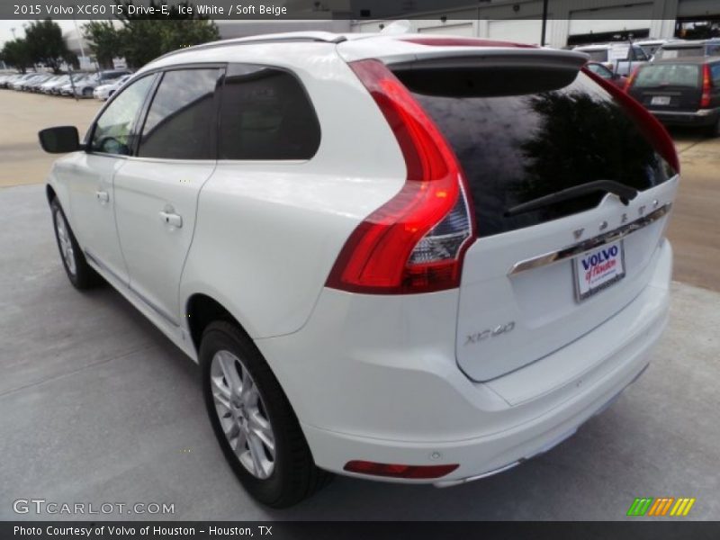 Ice White / Soft Beige 2015 Volvo XC60 T5 Drive-E