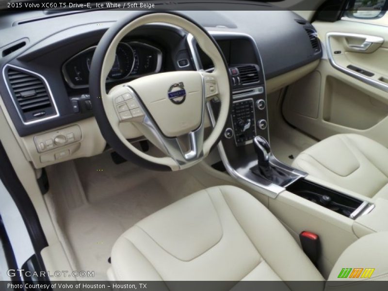 Ice White / Soft Beige 2015 Volvo XC60 T5 Drive-E