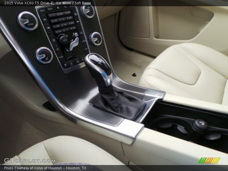 Ice White / Soft Beige 2015 Volvo XC60 T5 Drive-E