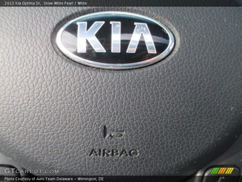 Snow White Pearl / White 2013 Kia Optima SX