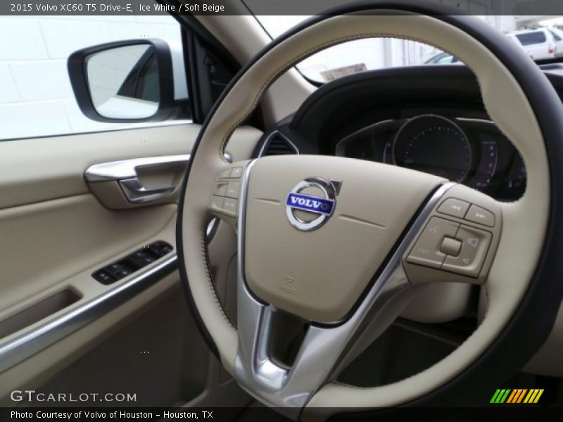 Ice White / Soft Beige 2015 Volvo XC60 T5 Drive-E