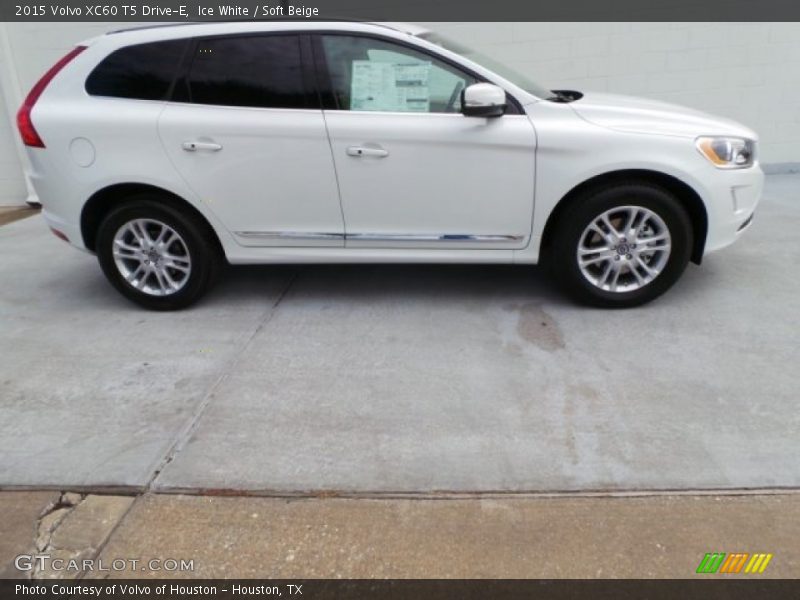  2015 XC60 T5 Drive-E Ice White