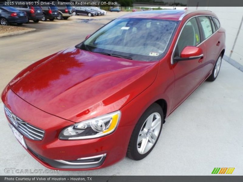 Flamenco Red Metallic / Off-Black 2015 Volvo V60 T5 Drive-E