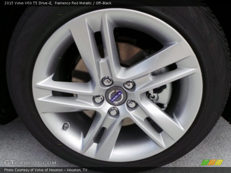 Flamenco Red Metallic / Off-Black 2015 Volvo V60 T5 Drive-E