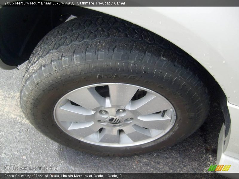 Cashmere Tri-Coat / Camel 2006 Mercury Mountaineer Luxury AWD