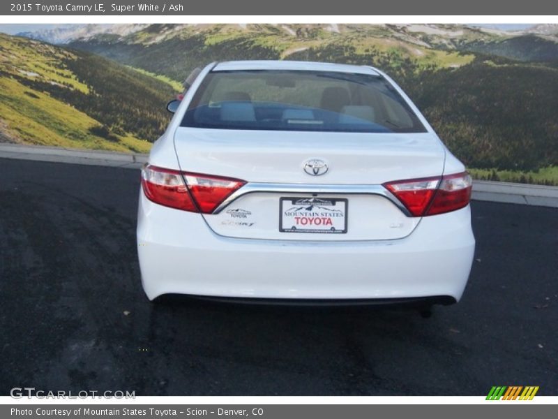 Super White / Ash 2015 Toyota Camry LE