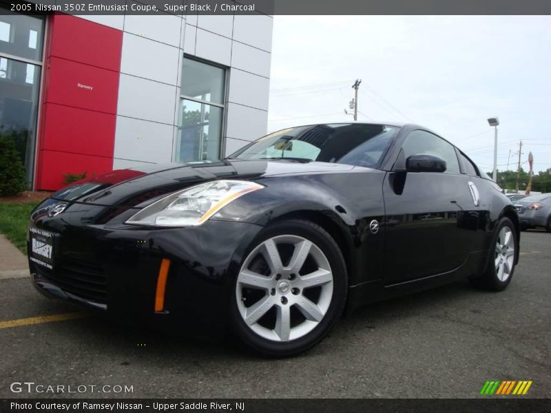Super Black / Charcoal 2005 Nissan 350Z Enthusiast Coupe