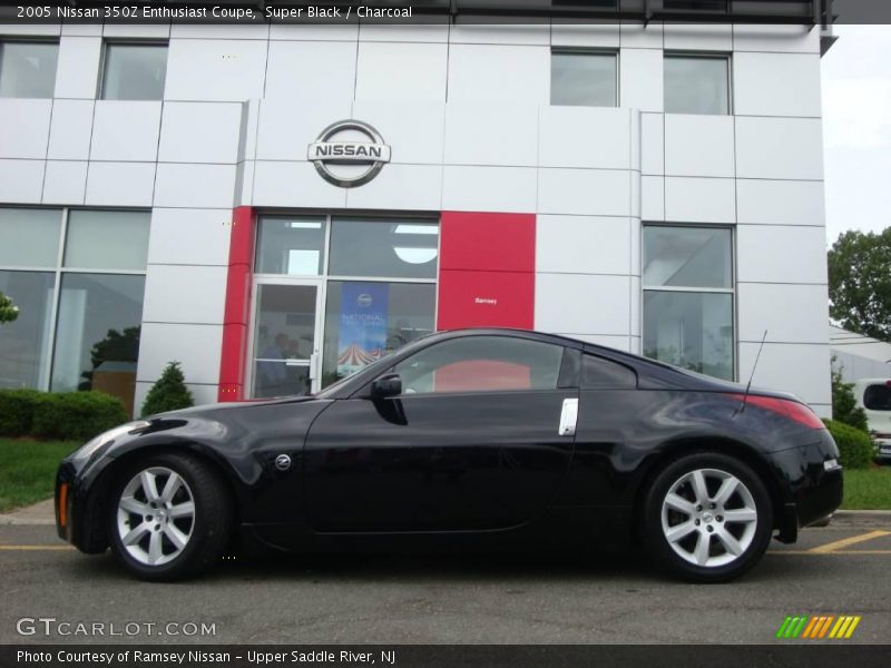 Super Black / Charcoal 2005 Nissan 350Z Enthusiast Coupe