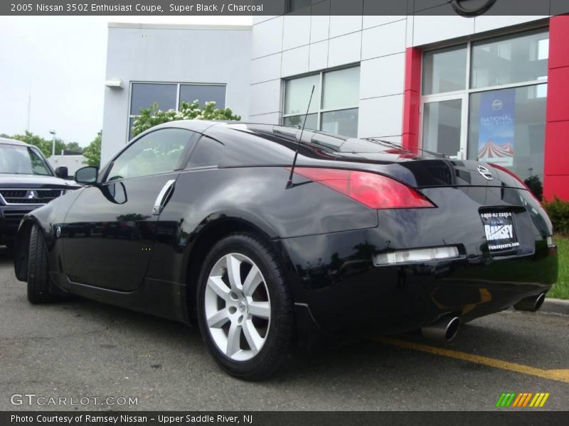 Super Black / Charcoal 2005 Nissan 350Z Enthusiast Coupe