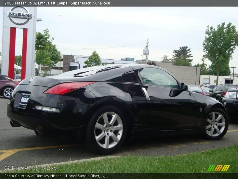 Super Black / Charcoal 2005 Nissan 350Z Enthusiast Coupe