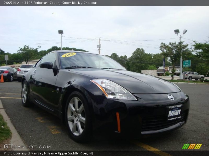 Super Black / Charcoal 2005 Nissan 350Z Enthusiast Coupe