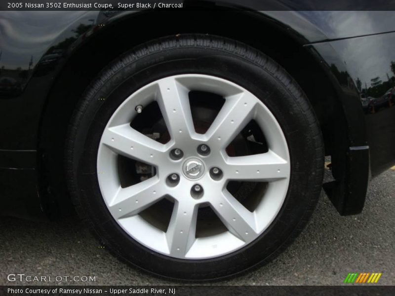 Super Black / Charcoal 2005 Nissan 350Z Enthusiast Coupe
