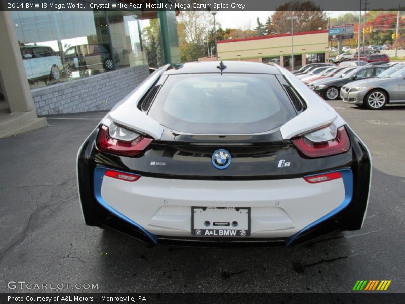 Crystal White Pearl Metallic / Mega Carum Spice Grey 2014 BMW i8 Mega World