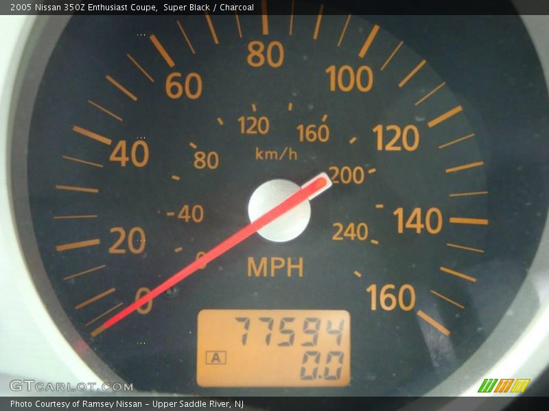 Super Black / Charcoal 2005 Nissan 350Z Enthusiast Coupe