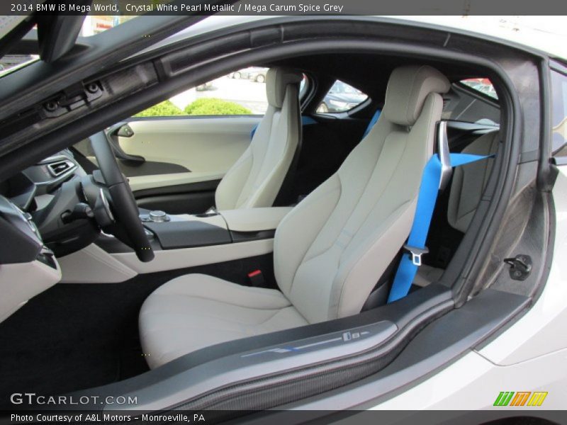  2014 i8 Mega World Mega Carum Spice Grey Interior