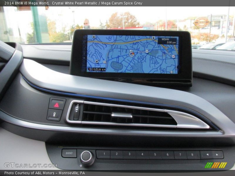 Navigation of 2014 i8 Mega World