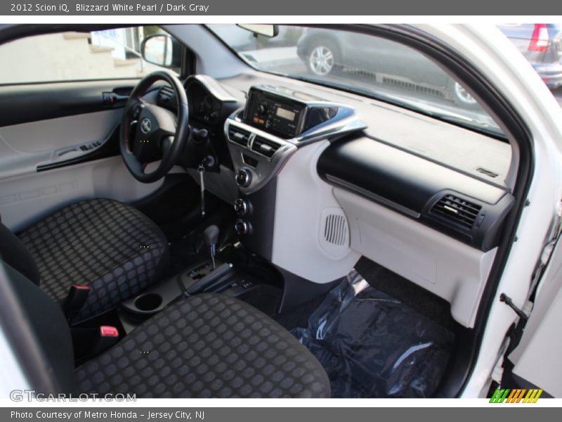 Blizzard White Pearl / Dark Gray 2012 Scion iQ