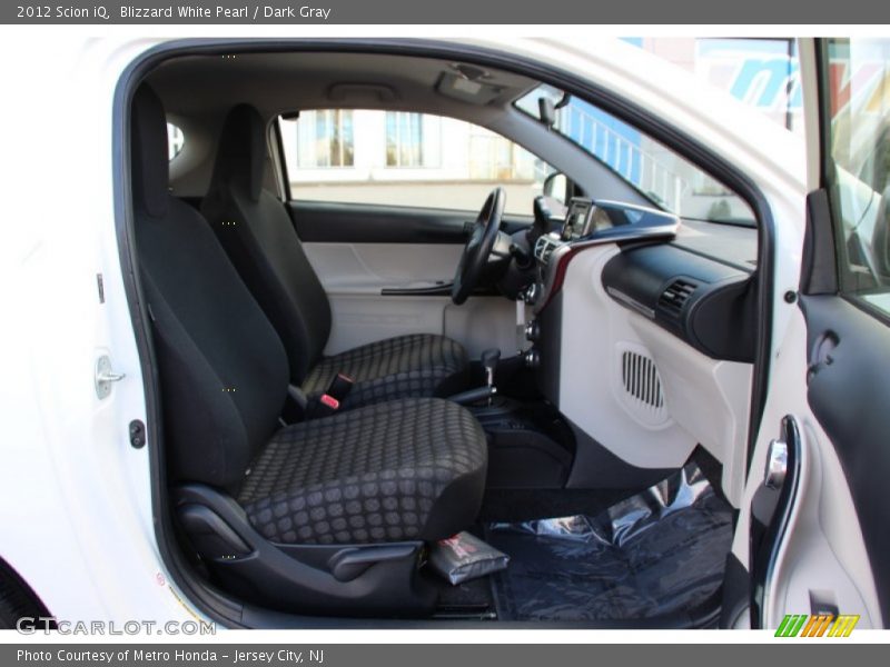 Blizzard White Pearl / Dark Gray 2012 Scion iQ