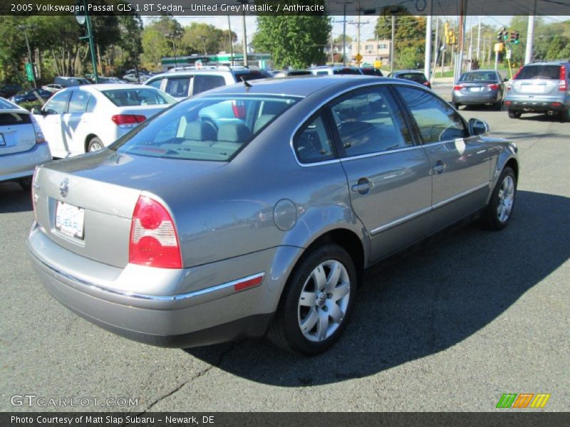 United Grey Metallic / Anthracite 2005 Volkswagen Passat GLS 1.8T Sedan