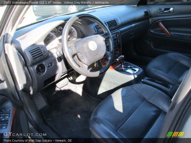 United Grey Metallic / Anthracite 2005 Volkswagen Passat GLS 1.8T Sedan