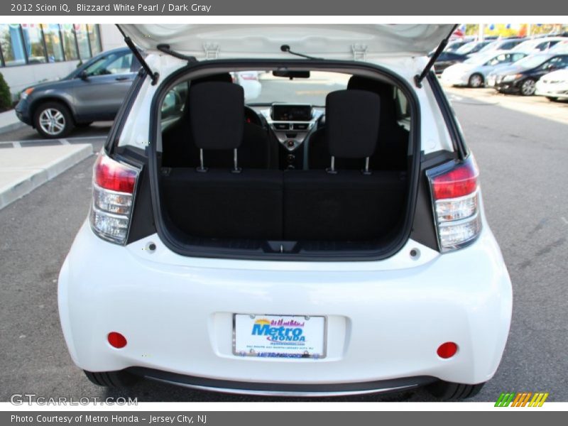Blizzard White Pearl / Dark Gray 2012 Scion iQ