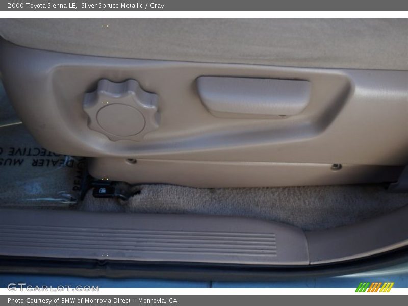 Silver Spruce Metallic / Gray 2000 Toyota Sienna LE