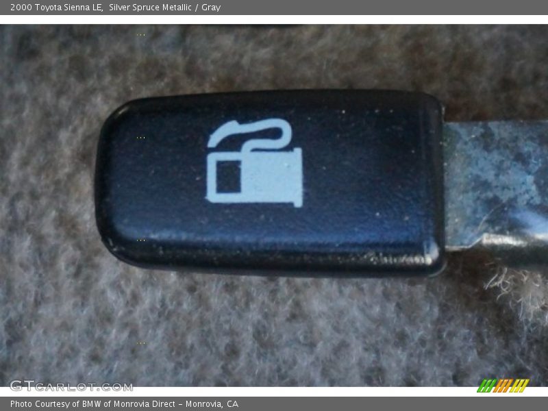 Silver Spruce Metallic / Gray 2000 Toyota Sienna LE