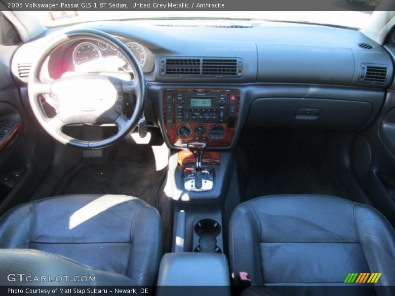 United Grey Metallic / Anthracite 2005 Volkswagen Passat GLS 1.8T Sedan
