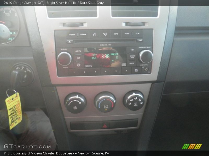 Bright Silver Metallic / Dark Slate Gray 2010 Dodge Avenger SXT