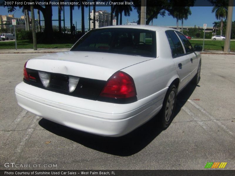 Vibrant White / Charcoal Black 2007 Ford Crown Victoria Police Interceptor