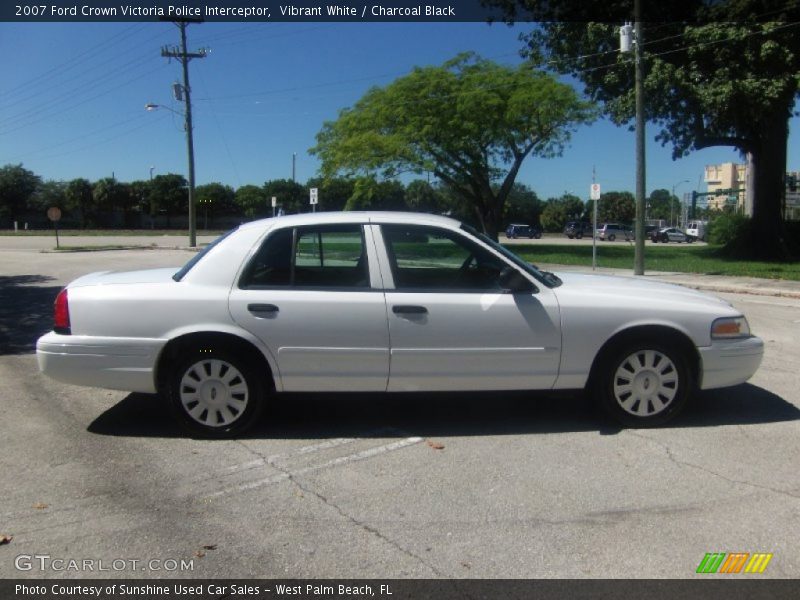 Vibrant White / Charcoal Black 2007 Ford Crown Victoria Police Interceptor
