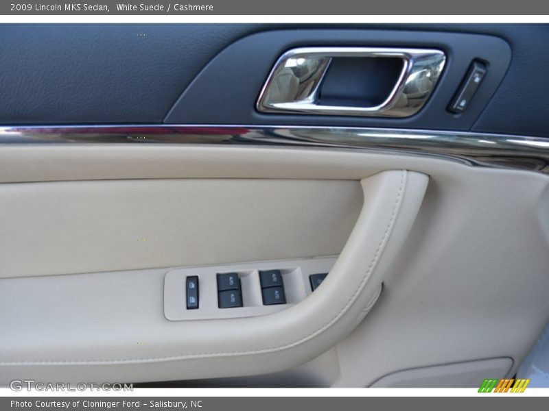 White Suede / Cashmere 2009 Lincoln MKS Sedan