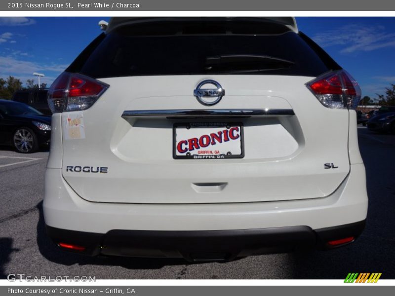 Pearl White / Charcoal 2015 Nissan Rogue SL