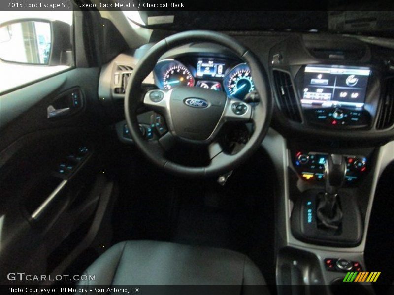 Tuxedo Black Metallic / Charcoal Black 2015 Ford Escape SE