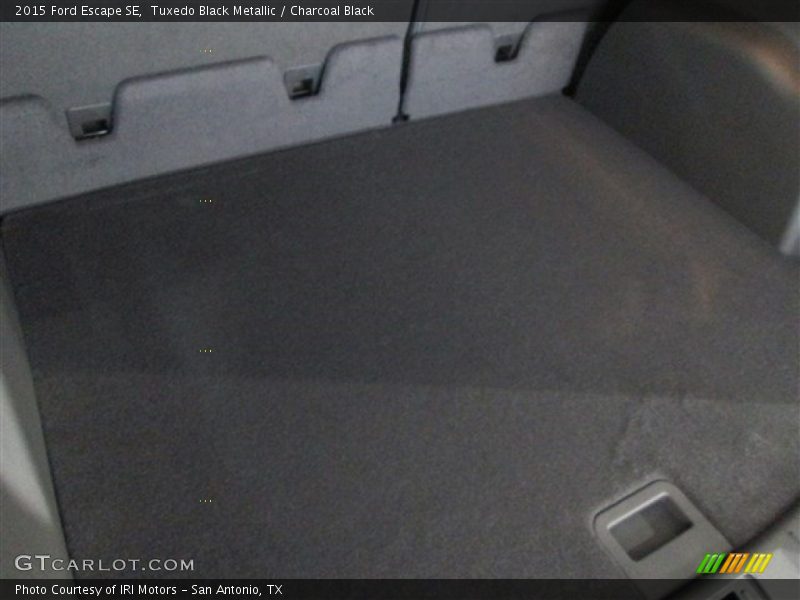 Tuxedo Black Metallic / Charcoal Black 2015 Ford Escape SE