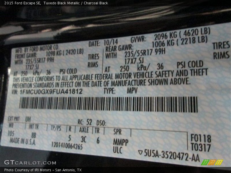 Tuxedo Black Metallic / Charcoal Black 2015 Ford Escape SE