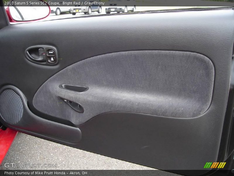 Bright Red / Gray/Ebony 2002 Saturn S Series SC2 Coupe