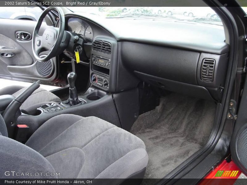 Bright Red / Gray/Ebony 2002 Saturn S Series SC2 Coupe
