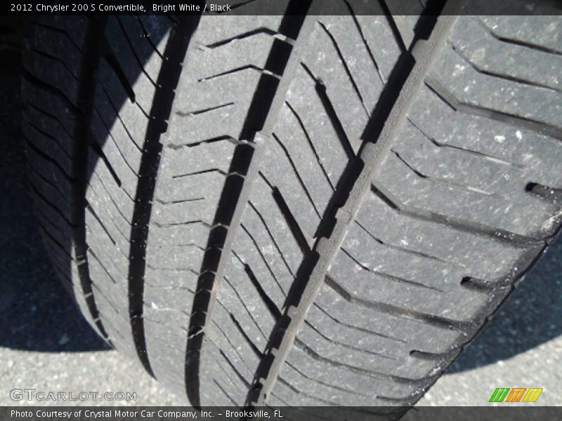 Bright White / Black 2012 Chrysler 200 S Convertible