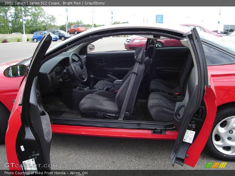 Bright Red / Gray/Ebony 2002 Saturn S Series SC2 Coupe