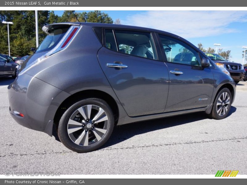 Gun Metallic / Black 2015 Nissan LEAF S