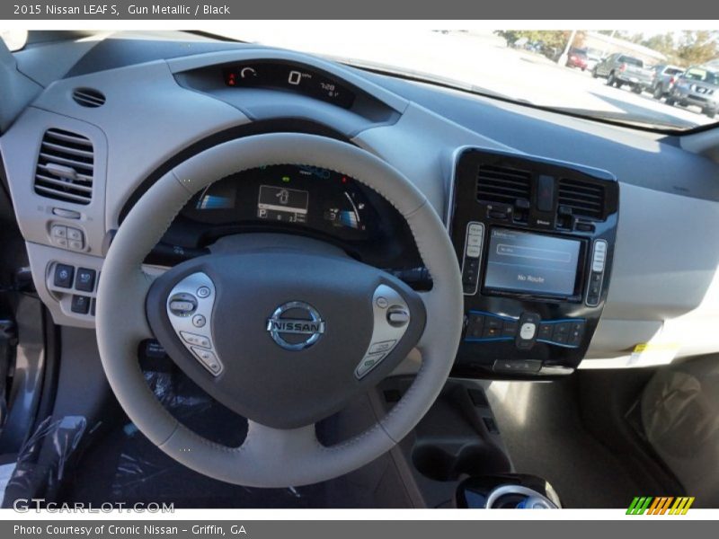 Gun Metallic / Black 2015 Nissan LEAF S